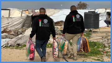 الحملة الأردنية والهيئة الخيرية توزعان مساعدات شتوية بغزة