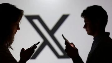 xAI تطور تبويبات جديدة تغير طريقة اكتشاف المحتوى على منصة إكس