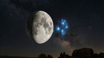 اقتران القمر بالثريا يزين سماء الأردن ليلة الثلاثاء الأربعاء