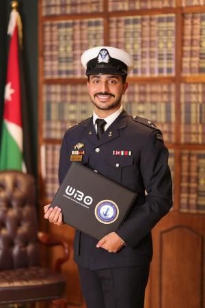 إنجاز أردني .. الشبلي يحصد المركز الأول في العلوم والعمليات البحرية من جامعة UBO الفرنسية إنجاز أردني .. الشبلي يحصد المركز الأول في العلوم والعمليات البحرية من جامعة UBO الفرنسية
