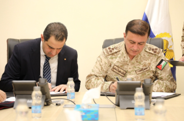 القوات المسلحة توقع ملحق اتفاقية تزويد خدمات الاتصالات مع شركة أورنج