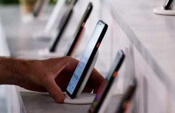 تحذير للمصريين القادمين من الخارج بشأن هواتفهم المحمولة