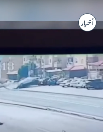 سيارة تفقد السيطرة وتذهب لمسرب الباص السريع .. حادث سير مـروع في عمان سيارة تفقد السيطرة وتذهب لمسرب الباص السريع .. حادث سير مـروع في عمان