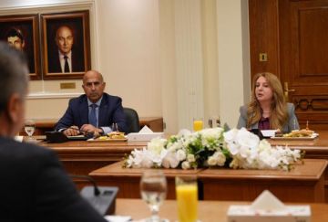 نمروقة تلتقي لجنة الشؤون الخارجية في مجلس النواب