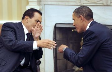 كواليس الضغط على مبارك للتنحي عام 2011 .. الرئيس المصري لم يتوقع ما سيحدث كواليس الضغط على مبارك للتنحي عام 2011 .. الرئيس المصري لم يتوقع ما سيحدث