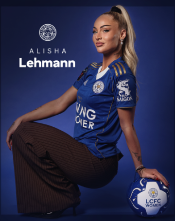 أجمل لاعبة كرة قدم في العالم تغلق صفحة كومو وتعلن عن ناديها الجديد أجمل لاعبة كرة قدم في العالم تغلق صفحة كومو وتعلن عن ناديها الجديد