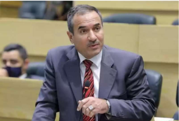 النسور ينتقد زملاءه في البرلمان بسبب تصريحات حول عدادات الكهرباء الذكية