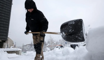 عاصفة شتوية تضع 120 مليون أمريكي في دائرة الخطر