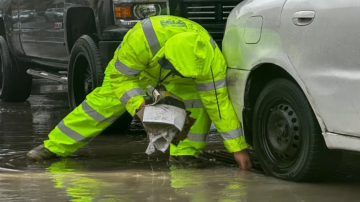 أمانة عمان تتعامل مع ارتفاع منسوب المياه وتساقط البرد