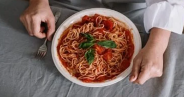 ليس من ضمنها الحلويات.. أطعمة لا تتوقعها ترفع خطر الإصابة بالسكر ليس من ضمنها الحلويات.. أطعمة لا تتوقعها ترفع خطر الإصابة بالسكر