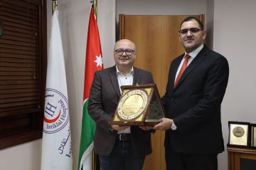 مستشفى الاستقلال يستقبل سفير بلغاريا ويبحث آفاق التعاون الصحي المشترك