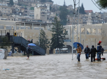 الأمانة: لا حالات دهم مياه الأمطار لمنازل ومحلات في وسط البلد الأمانة: لا حالات دهم مياه الأمطار لمنازل ومحلات في وسط البلد