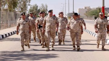 الحنيطي: سنعمل على تحقيق التطوير النوعي المنشود وتعزيز الكفاءة والجاهزية القتالية الحنيطي: سنعمل على تحقيق التطوير النوعي المنشود وتعزيز الكفاءة والجاهزية القتالية