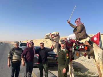 رحلة وفاء على ظهر جمل سند دوريج من معان إلى بسمان مهنئا الملك بعيد ميلاده