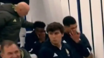 فينيسيوس يجهش بالبكاء بعد سماع صافرات الاستهجان