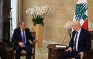 رئيس الوزراء ينقل تحيات الملك إلى الرئيس اللبناني