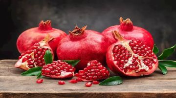 حفظ الرمان دون هدر .. تجنب الرطوبة والكدمات واحفظ الحبوب بوعاء مغلق حفظ الرمان دون هدر .. تجنب الرطوبة والكدمات واحفظ الحبوب بوعاء مغلق