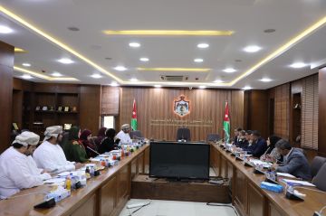 وفد من مجلس الشورى العماني يزور وزارة الشؤون السياسية وفد من مجلس الشورى العماني يزور وزارة الشؤون السياسية