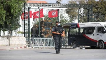 تونس توقف 13 شخصا بشبهة غسل أموال تجارة الذهب عبر شركات وهمية تونس توقف 13 شخصا بشبهة غسل أموال تجارة الذهب عبر شركات وهمية