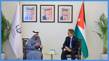 وزير الشباب والسفير الإماراتي يبحثان تعزيز التعاون وزير الشباب والسفير الإماراتي يبحثان تعزيز التعاون