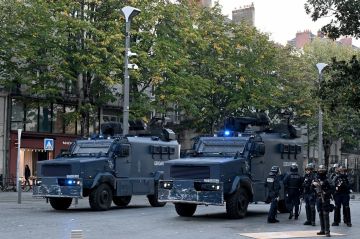فرنسا تفرض حظر تجول في مدن بشمال فرنسا ليلتي الاثنين والثلاثاء فرنسا تفرض حظر تجول في مدن بشمال فرنسا ليلتي الاثنين والثلاثاء