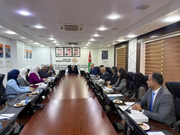 وزير العمل يبحث والسفير الإيطالي تعزيز التعاون بين البلدين وزير العمل يبحث والسفير الإيطالي تعزيز التعاون بين البلدين