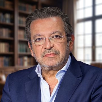 الخليل .. حين يصبح الاستثمار موقفا ! الخليل .. حين يصبح الاستثمار موقفا !
