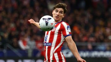 جوليان ألفاريز يعتذر لجماهير أتلتيكو مدريد