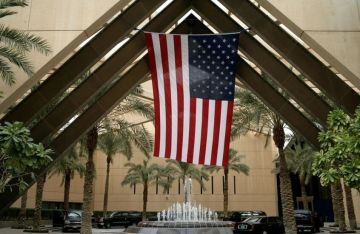 السفارة الأمريكية في الرياض ترفع مستوى تحذير الأمريكيين السفارة الأمريكية في الرياض ترفع مستوى تحذير الأمريكيين