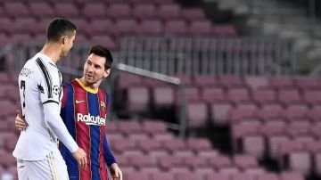 تيفيز يحاول جمع ميسي ورونالدو في فريق واحد تيفيز يحاول جمع ميسي ورونالدو في فريق واحد