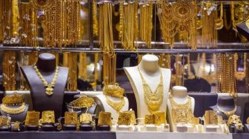 84.9 دينارا سعر الذهب في السوق المحلية من عيار 21 الأحد 84.9 دينارا سعر الذهب في السوق المحلية من عيار 21 الأحد