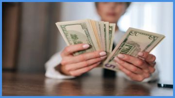 ارتفاع الدولار الثلاثاء ارتفاع الدولار الثلاثاء