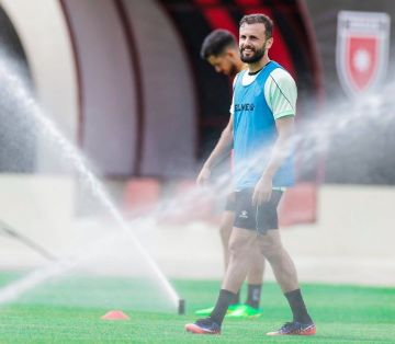اتحاد كرة القدم: اصابة أبو جلبوش خلال التدريبات اتحاد كرة القدم: اصابة أبو جلبوش خلال التدريبات