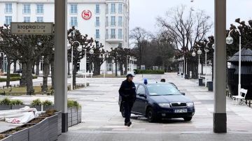 جرحى في عملية طعن بمدرسة بولندية وتوقيف المشتبه به جرحى في عملية طعن بمدرسة بولندية وتوقيف المشتبه به
