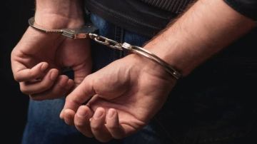 الأمن يفك خيوط قضية خطف وتعذيب شاب في إربد ويضبط أحد المتورطين الرئيسيين الأمن يفك خيوط قضية خطف وتعذيب شاب في إربد ويضبط أحد المتورطين الرئيسيين