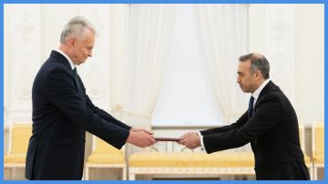 السفير القاضي يقدم أوراق اعتماده للرئيس الليتواني السفير القاضي يقدم أوراق اعتماده للرئيس الليتواني