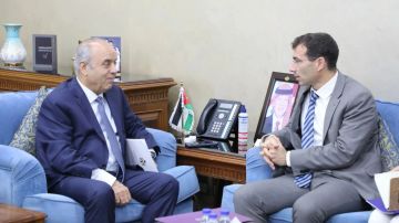 وزير التربية يبحث التعاون التعليمي مع سفير الاتحاد الأوروبي وزير التربية يبحث التعاون التعليمي مع سفير الاتحاد الأوروبي