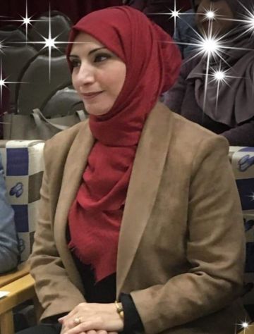 المعلم من يصنع الإنسان يصنع المستقبل