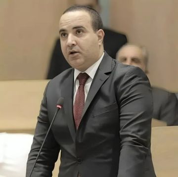 فريج يكشف سبب تعثر الصلح مع الرياطي رغم إعلانه العفو عنه فريج يكشف سبب تعثر الصلح مع الرياطي رغم إعلانه العفو عنه