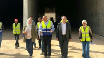 وزير الأشغال يتفقد مشاريع طرق في إربد