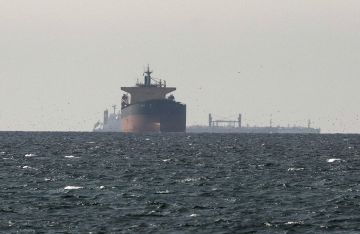 طهران تكشف مسودة قانون لفرض الإدارة العسكرية الكاملة على مضيق هرمز طهران تكشف مسودة قانون لفرض الإدارة العسكرية الكاملة على مضيق هرمز