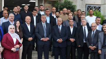 وزارة الطاقة تنفذ وقفة تضامنية مع أسر شهداء كنيسة حمود في الكرك وزارة الطاقة تنفذ وقفة تضامنية مع أسر شهداء كنيسة حمود في الكرك