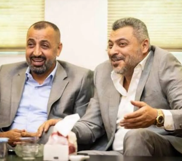الرئيس الفخري للوحدات يطالب الإدارة بالتنحي فورا الرئيس الفخري للوحدات يطالب الإدارة بالتنحي فورا
