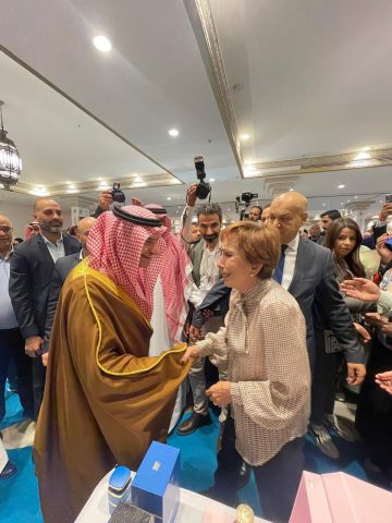 السفير السعودي يحضر افتتاح بازار السلك الدبلوماسي الدولي السفير السعودي يحضر افتتاح بازار السلك الدبلوماسي الدولي