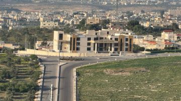 تركيب وتشغيل أنظمة للطاقة الشمسية في 4 مواقع تابعة لبلدية غرب إربد تركيب وتشغيل أنظمة للطاقة الشمسية في 4 مواقع تابعة لبلدية غرب إربد