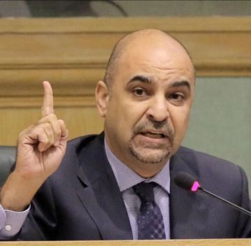 طارق خوري: من يفرض الحجاب ومن يمنعـه .. وجهان للإقصاء ذاته طارق خوري: من يفرض الحجاب ومن يمنعـه .. وجهان للإقصاء ذاته