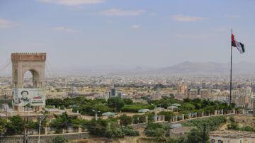الحوثيون يعلنون التصدي لتشكيلات قتالية سعودية تستهدف صنعاء الحوثيون يعلنون التصدي لتشكيلات قتالية سعودية تستهدف صنعاء