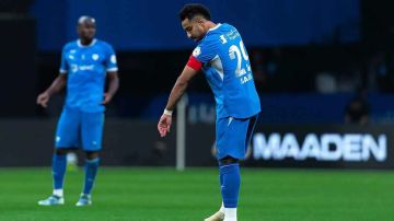 3 إشارات حاسمة ..  هل يقبل سالم الدوسري بدكة الهلال السعودي؟