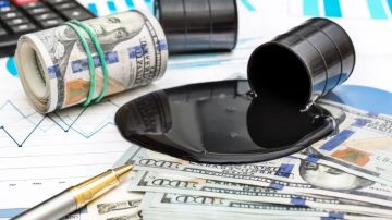 النفط يلامس 110 دولارات للبرميل لأول مرة منذ أيار بفعل مخاوف الإمدادات