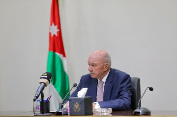 الفايز يدعو الشباب الأردني إلى التصدي لمحاولات إشعال الفتن الفايز يدعو الشباب الأردني إلى التصدي لمحاولات إشعال الفتن